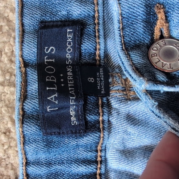 Talbots Simple Flattering 5 Pockets Straight Leg Jeans Size 8 - Picture 2 of 7
